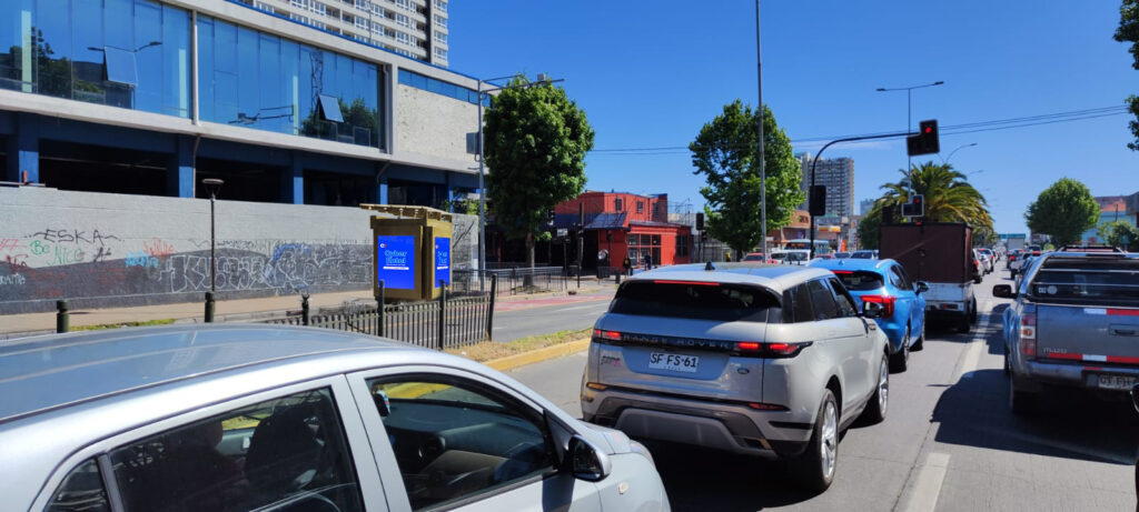 Av. Los Carreras 300